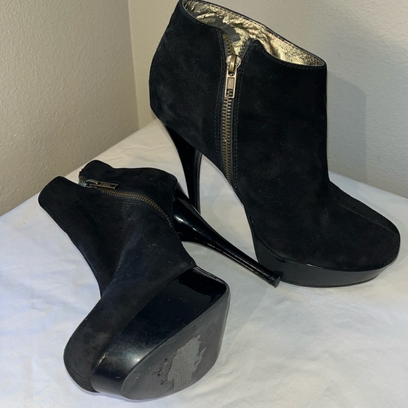 Steve Madden Black Nubuck Leather Stiletto Heel Platform Booties Size 8 - Picture 5 of 8